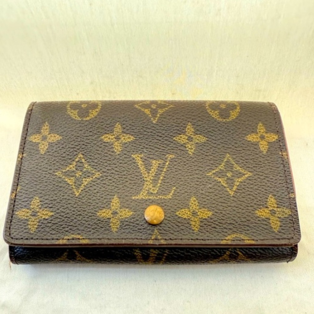 Louis Vuitton Tresor Wallet